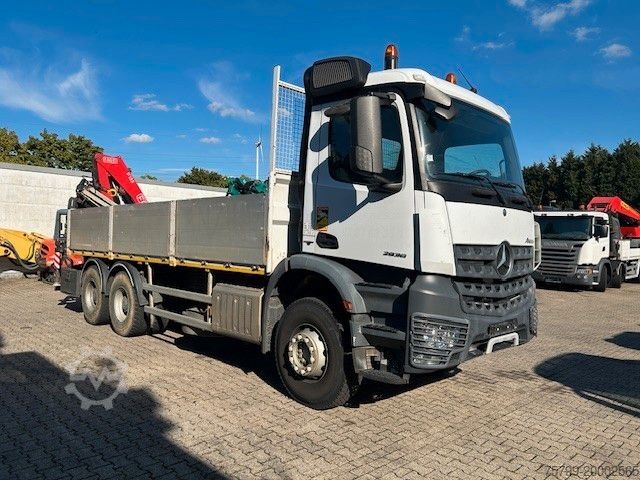 Gru montata su autocarro MERCEDES-BENZ 2636 Pritsche + Fassi F135 Kran 6x4 Blatt-Blatt