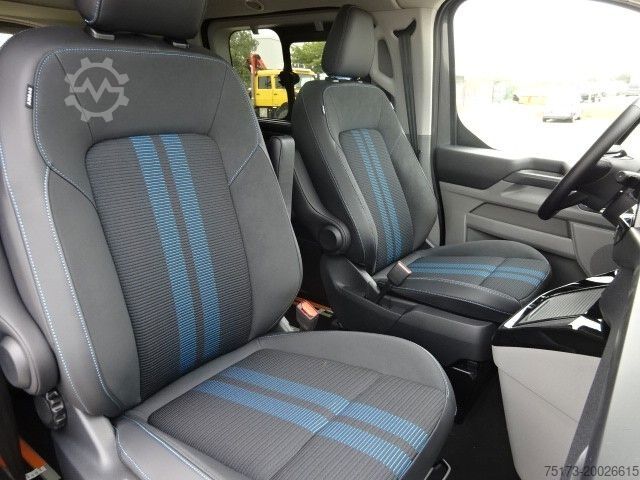 Mikroautobuss FORD Tourneo Custom 320L1 Sport 4x4 AHK Exklusiv ACC