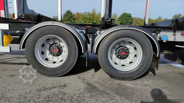 شاحنة الأخشاب PAVIC ZHTA 18 56Z 22,5" 2-Achs Tandem Schemel SOFORT!