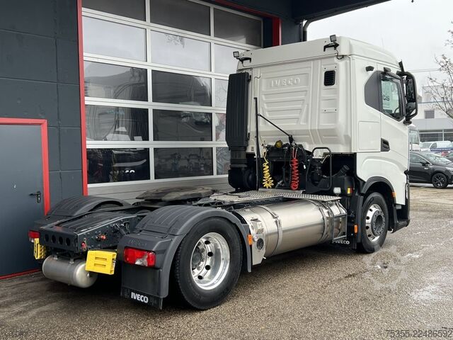 Tractor estándar IVECO Stralis AS440S46T LNG ACC Intarder BSIS+Kamera