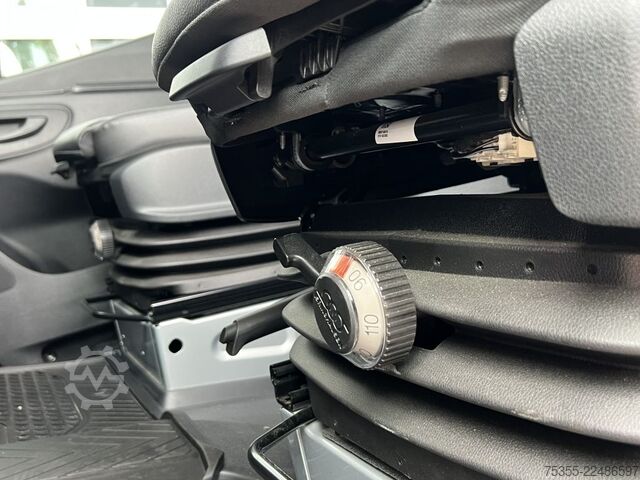 Furgoneta de caja alta MERCEDES-BENZ Sprinter 319 CDI DISTRONIC NAVI 10MBUX 360° CAM