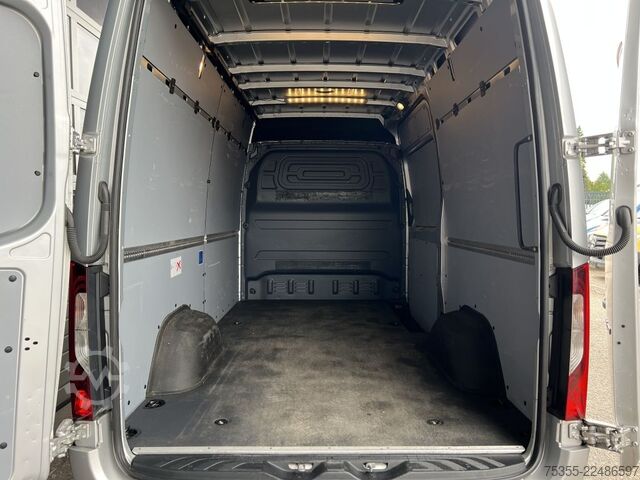 Furgoneta de caja alta MERCEDES-BENZ Sprinter 319 CDI DISTRONIC NAVI 10MBUX 360° CAM