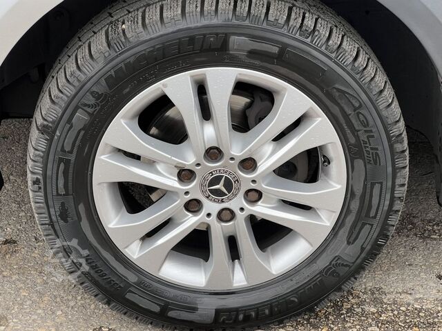 Furgoneta de caja alta MERCEDES-BENZ Sprinter 319 CDI DISTRONIC NAVI 10MBUX 360° CAM