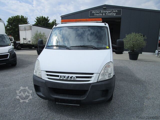 Kastenwagen IVECO Daily 29L12V HPI 2.3 16V *3-Sitzer+AHK+Regale*