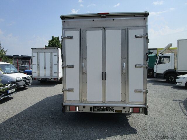 Transporter mit Koffer PEUGEOT Boxer  2.0L 130PS*3-Achser+Türen+Rampe hinten*