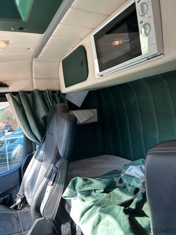 Kran fest á bíl MERCEDES-BENZ 3253 + HIAB 302 Kran 8x2-4 HAD ALLRAD