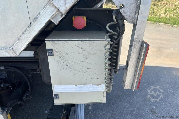 Tovornjak s kavljem za kontejnerje Iveco 70C17 Haken / Kehricht / WD