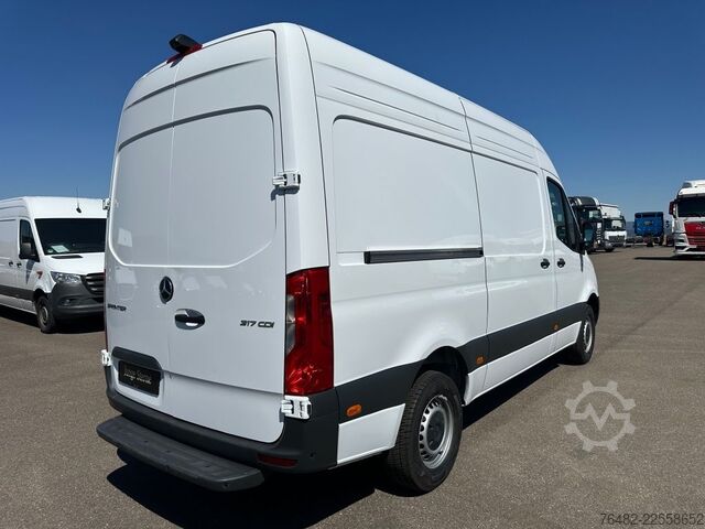 Dodávka s vysokou střechou MERCEDES-BENZ Sprinter 317 CDI KA/L2H2/3665/MBUX/NAVI/AUTOMATI