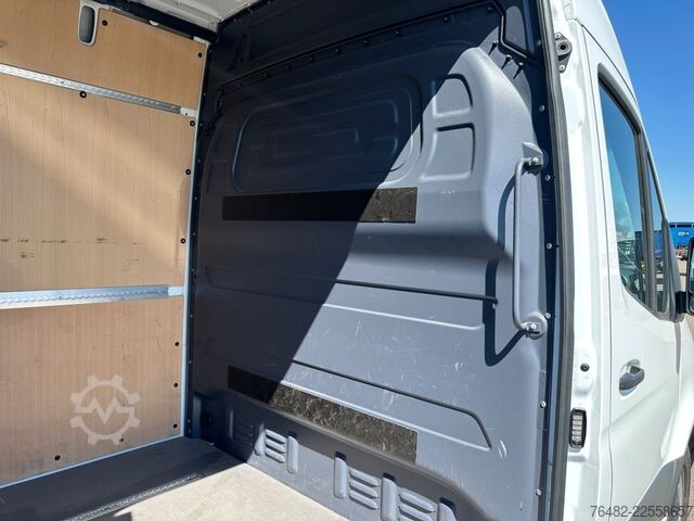 רכב מסחרי סגור MERCEDES-BENZ Sprinter 317 CDI KA/L2H2/3665/MBUX/NAVI/AUTOMATI