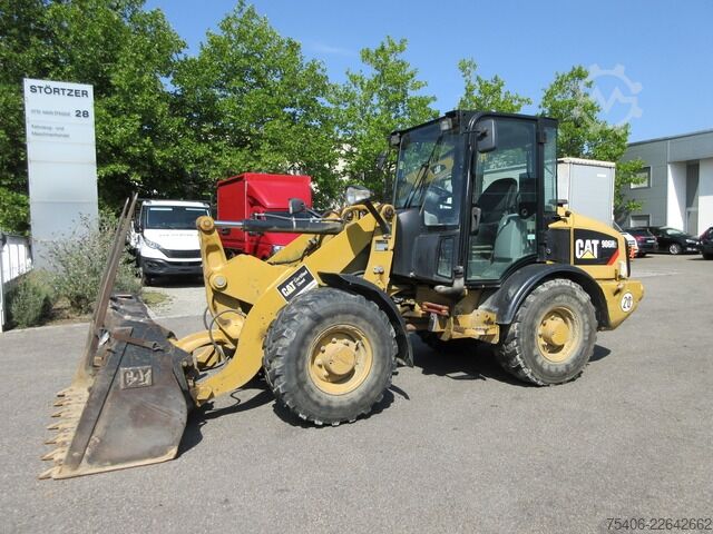 รถตักล้อยาง caterpillar 906H2 Radlader, Schaufel + Gabel