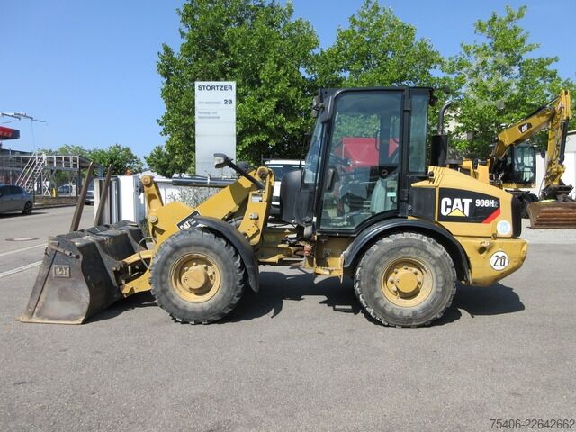 รถตักล้อยาง caterpillar 906H2 Radlader, Schaufel + Gabel
