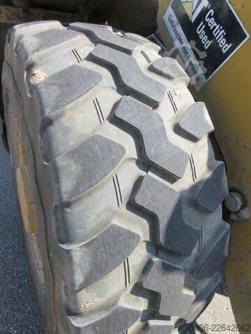 รถตักล้อยาง caterpillar 906H2 Radlader, Schaufel + Gabel