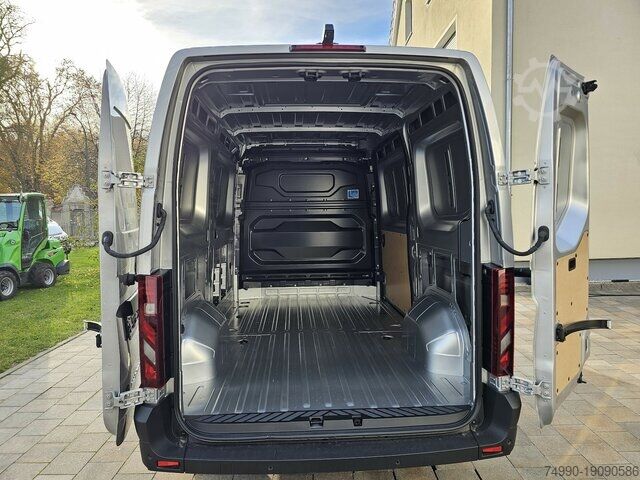 Komercijalno vozilo sa visokim krovom Renault Master L2H2 170 Neues Modell 10´´ Navi Kamera