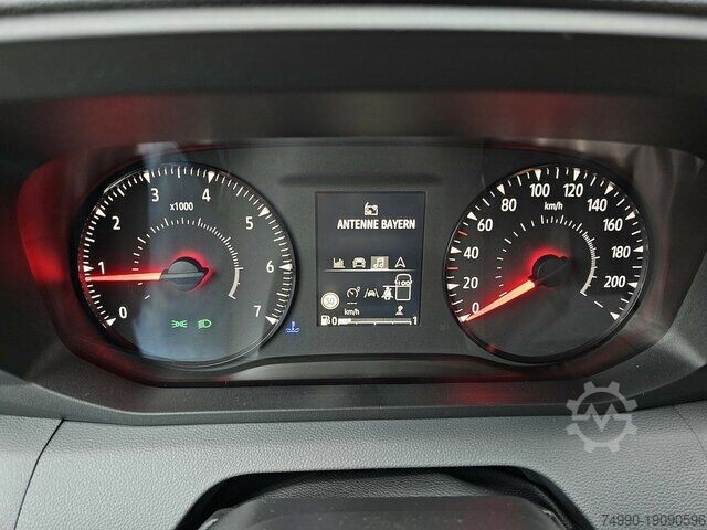 Komercijalno vozilo sa visokim krovom Renault Master L2H2 170 Neues Modell 10´´ Navi Kamera