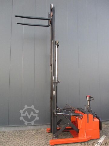 Ročni viličar TOYOTA RWE120