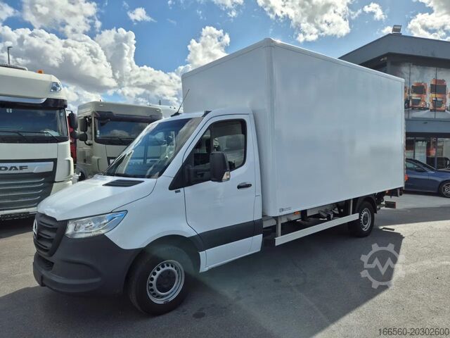 Tovornjak z zabojniki Mercedes-Benz SPRINTER 315 CDI