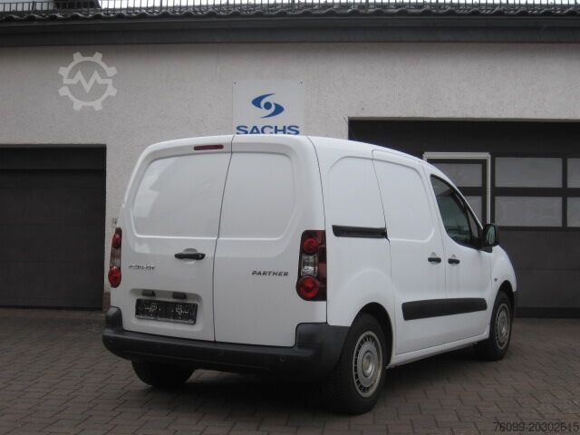 Customized delivery van Peugeot Partner 1.6 HDI Cateringausbau 3-Sitzer