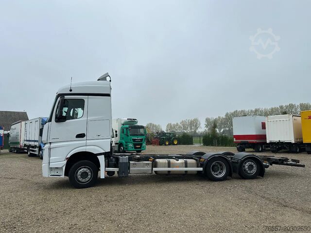 Šasija s kabino Mercedes-Benz Actros