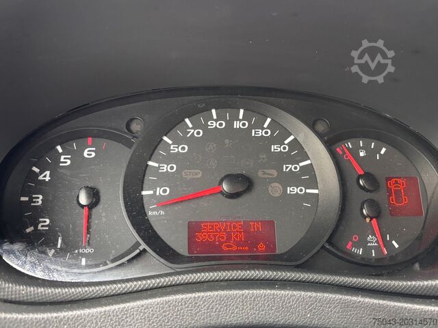 Transporter cu platformă și prelată Renault Master 3,5T Plane*Allrad*Klima*1.Hand*