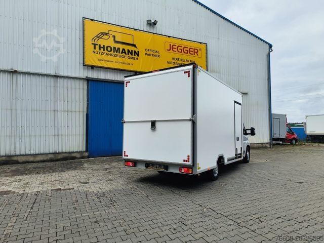 รถตู้แบบกล่อง PEUGEOT Boxer Premium Koffer Extra Tief mit Klappe !
