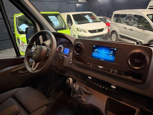 รถตู้หลังคาสูง MERCEDES-BENZ 317 MAXI XXL ÜBERHANG JUMBO MBUX KLIMA R-CAM