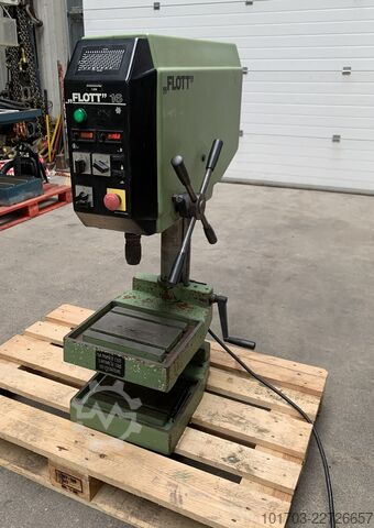 卓上型コラムドリルマシン FLOTT 16 STG/R2