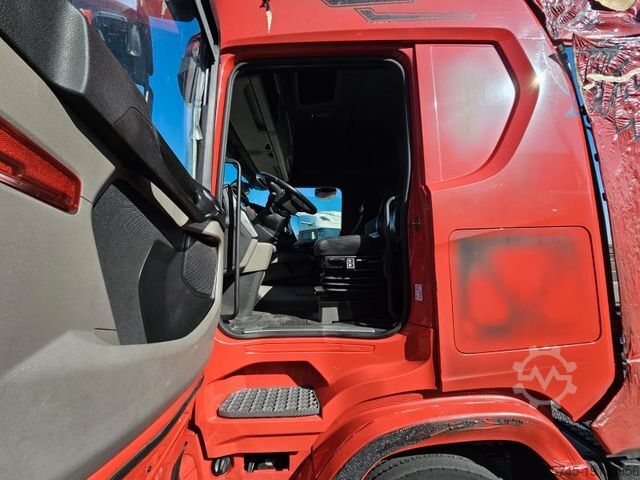 Standard SZM SCANIA R 460 * BRANDSCHADEN * ACC * RETARDER * LEDER *