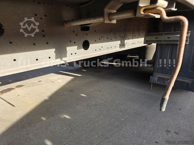 Öppen semitrailer med kapell SCHMITZ CARGOBULL SCB S3T / Varios / German / neutrale Plane