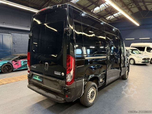 High top van IVECO Daily 35-140 Vollfahrbereit Klima R-CAM