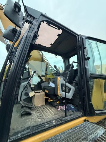 Верижен багер CATERPILLAR 330