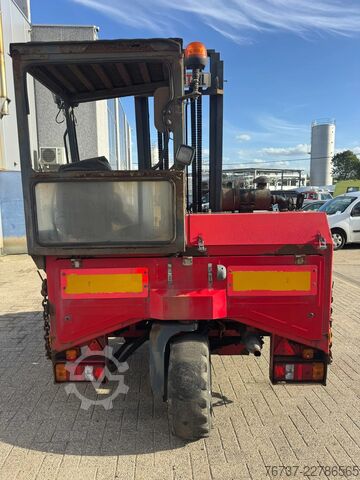 Krovininis krautuvas Moffet M7 27.4W **KOOIAAP-MOFFET 2700KG