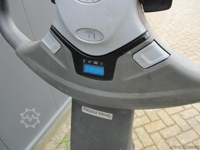 Chariot élévateur à grande levée BT SPE200D