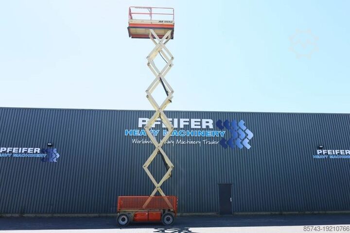 Ножничный подъемник JLG 4069LE Electric, 14.2m Working Height, 360kg Capac