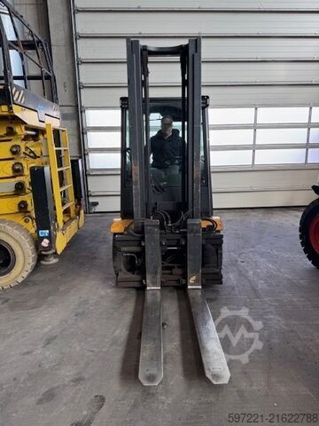 Diesel Forklifts Jungheinrich DFG430s 400ZT