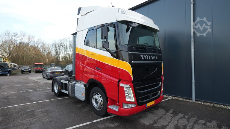 Estándar-SZM Volvo FH 420 LNG Globetrotter tractor unit
