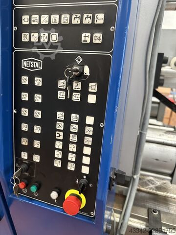 Sprautumótunarvél NETSTAL SYNERGY  S-2400-900