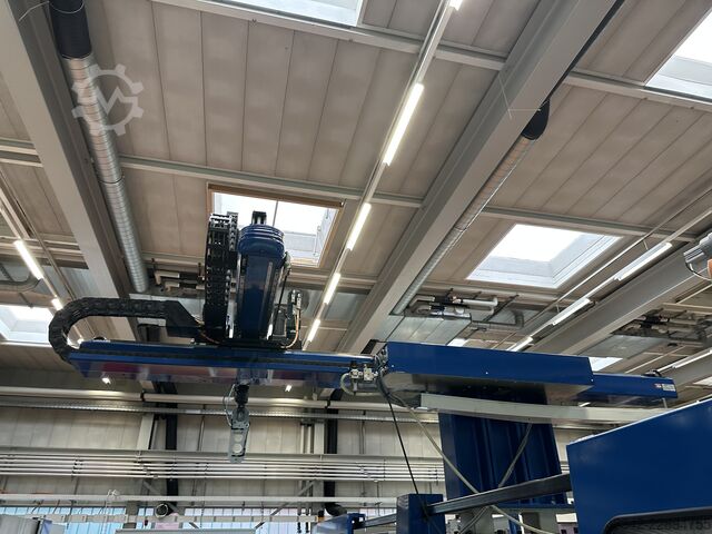Sprautumótunarvél NETSTAL SYNERGY  S-2400-900