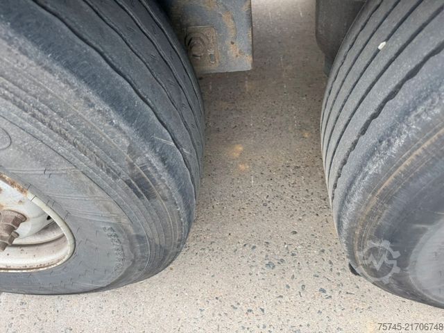 נגרר חצי פתוח עם ברזנט KRONE SD *  * BORDWÄNDE * GUT BEREIFT * 2.70 M H