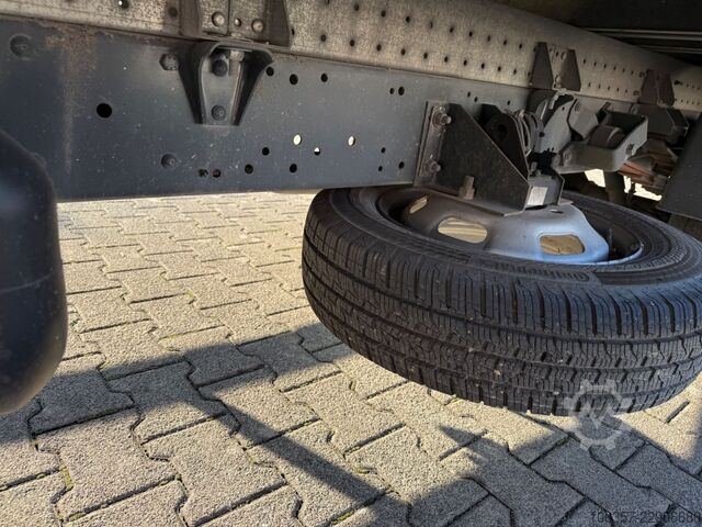 Laatikkoauto IVECO Daily 35C16 3,0L Koffer LBW 750kg Euro6E