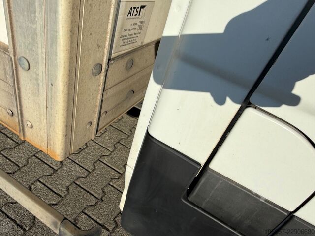 Laatikkoauto IVECO Daily 35C16 3,0L Koffer LBW 750kg Euro6E