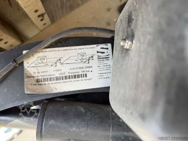 Furgone chiuso IVECO Daily 35C16 3,0L Koffer LBW 750kg Euro6E Seitent