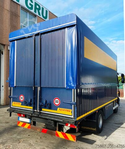 シート付きトラック DAF L45.180