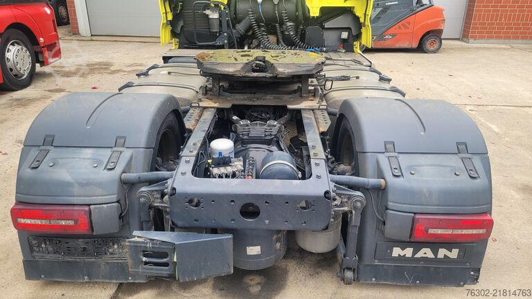 वॉल्यूम ट्रैक्टर यूनिट MAN 18.510 XXLMega Motor 420 tkm Hubkupplung