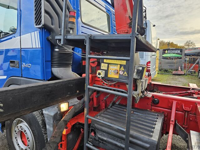 Camion basculant cu trei căi Volvo FM9 340HP Kran FASSI F95A.24 Blatt/Blatt