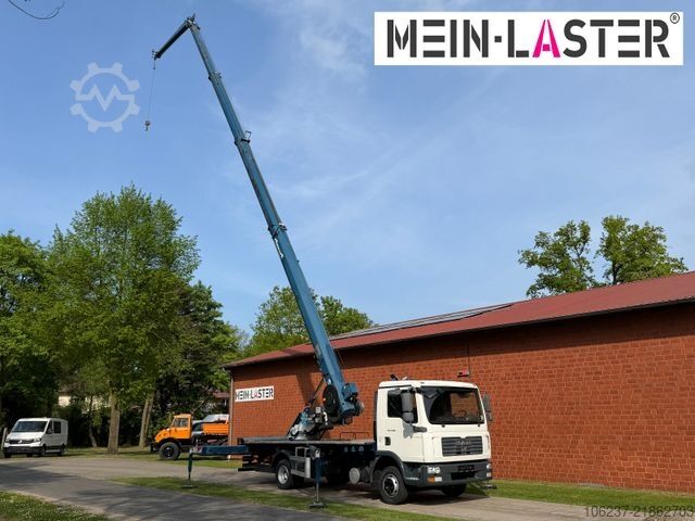 Truck-mounted crane van MAN 8.180  Cormach 23000 36-3  32 Meter Montagekran