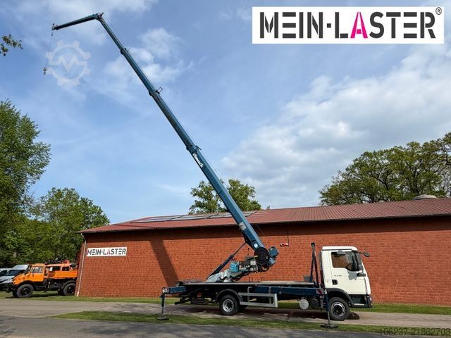 Truck-mounted crane van MAN 8.180  Cormach 23000 36-3  32 Meter Montagekran