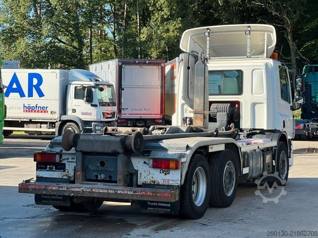 Autocamion cu cârlig pentru containere DAF CF 250 VDL-Abrollkipper mit Planenaufbau u. LBW