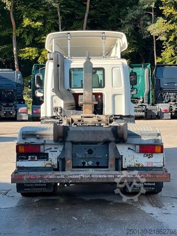 Autocamion cu cârlig pentru containere DAF CF 250 VDL-Abrollkipper mit Planenaufbau u. LBW