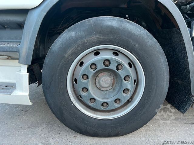 Autocamion cu cârlig pentru containere DAF CF 250 VDL-Abrollkipper mit Planenaufbau u. LBW