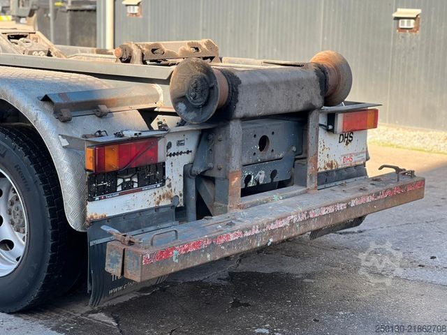 Autocamion cu cârlig pentru containere DAF CF 250 VDL-Abrollkipper mit Planenaufbau u. LBW
